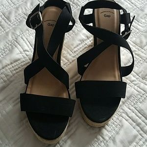 Gap Black Wedge Heels NWOT